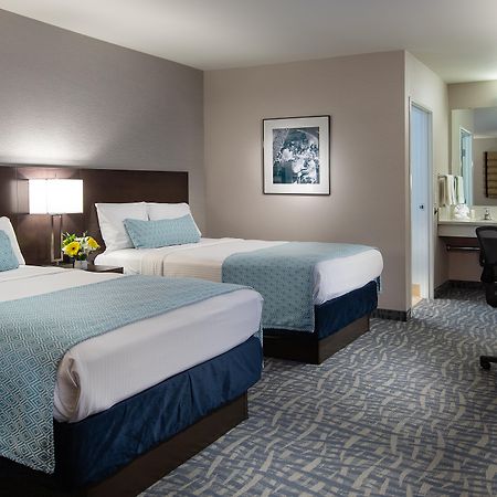 Safari Inn, A Coast Hotel Burbank Bagian luar foto