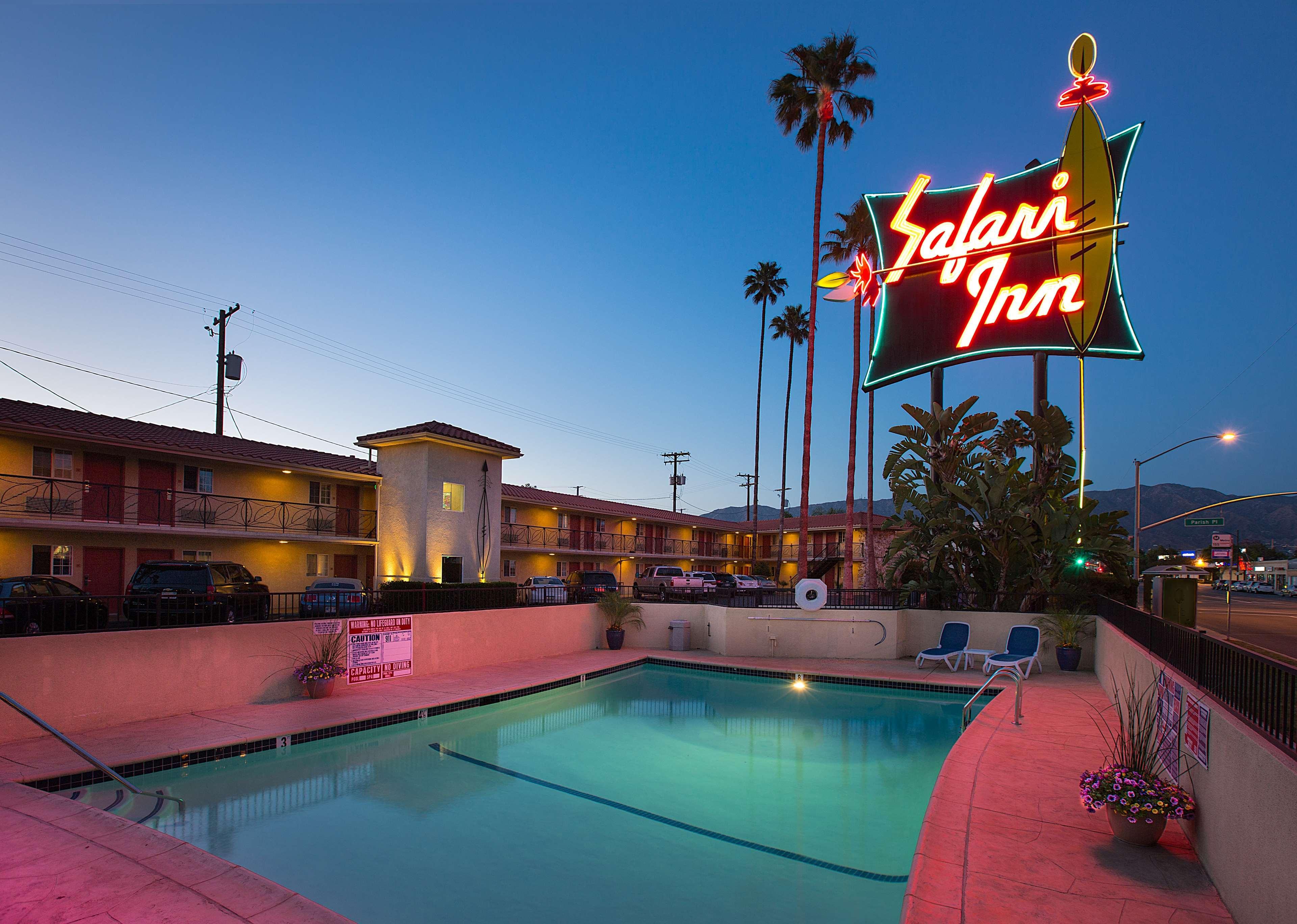 Safari Inn, A Coast Hotel Burbank Bagian luar foto