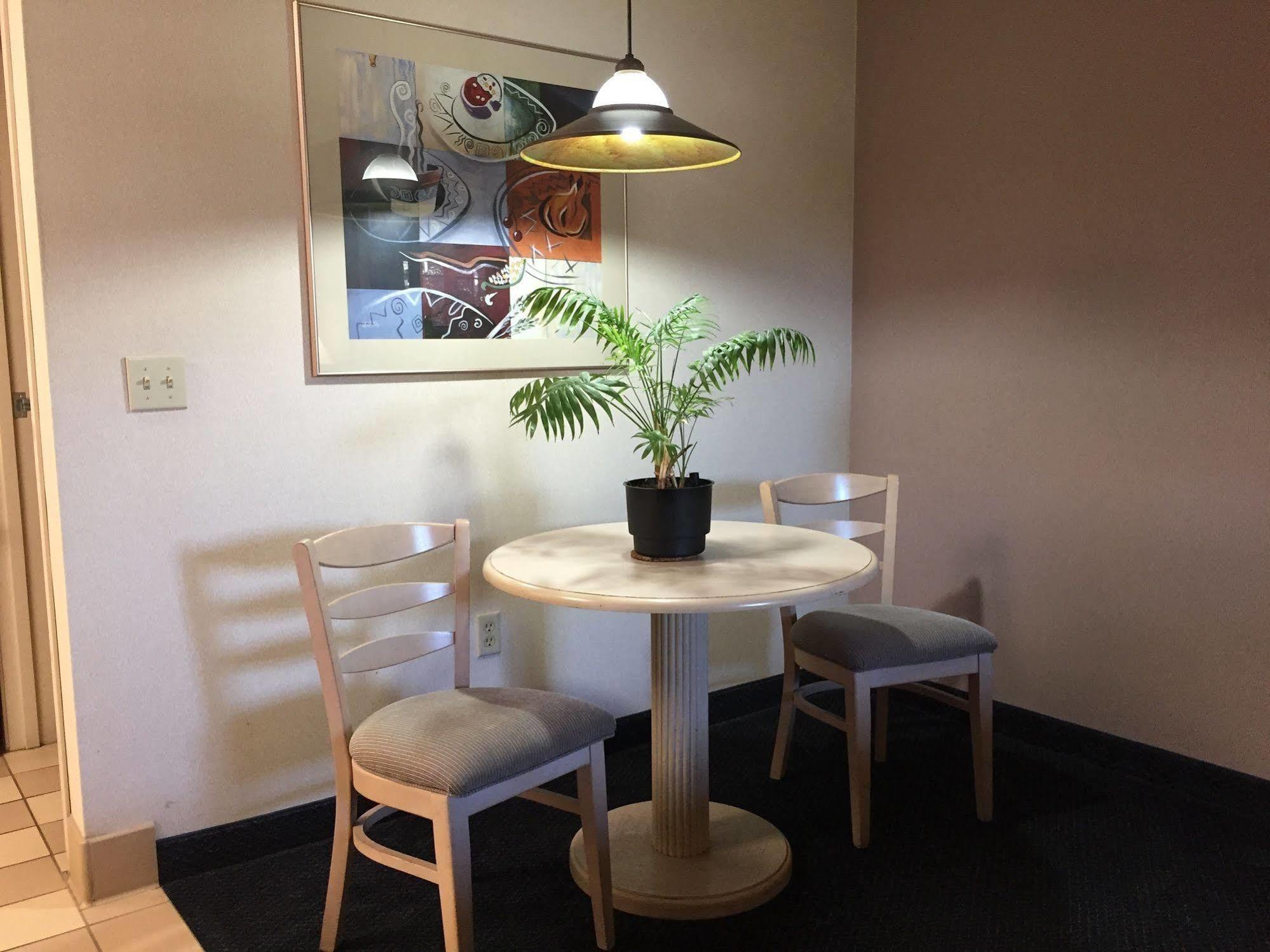 Safari Inn, A Coast Hotel Burbank Bagian luar foto